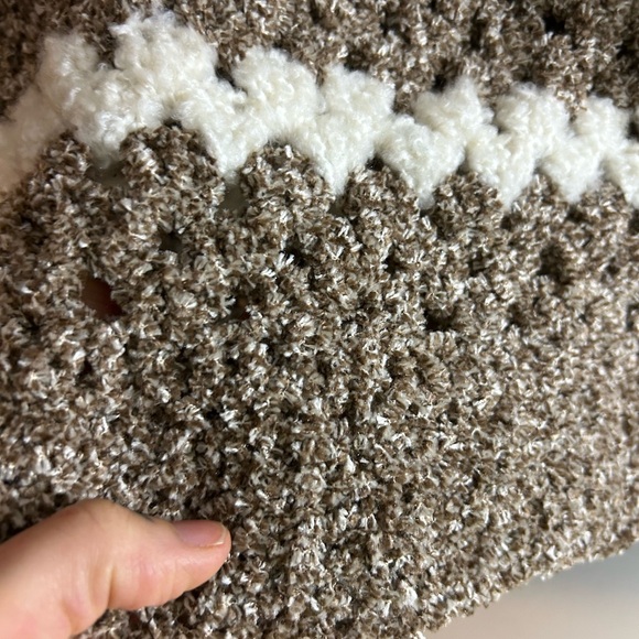 Crochet Sleeveless Top in Cream One Size - Picture 7 of 14